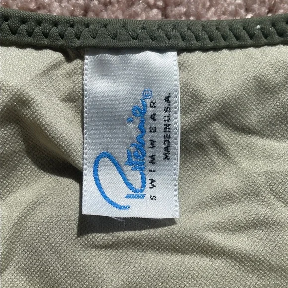 Ritchie Swimwear, Green and Cream Crochet Bikini Set. Size 9/10 - Picture 3 of 8